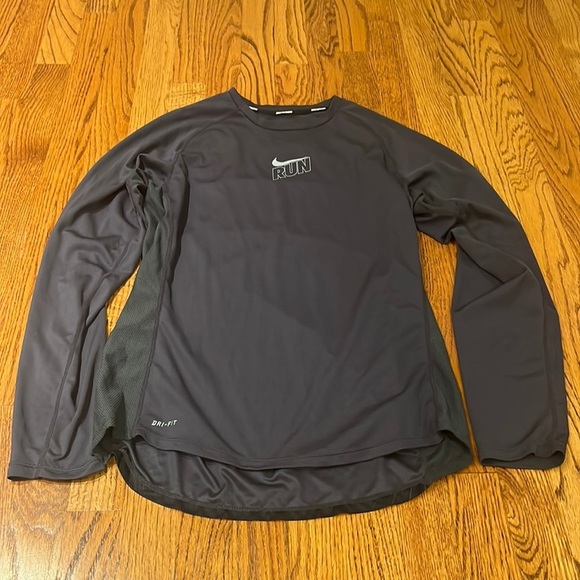 Nike Dri Fit Boy’s Run Long Sleeve Size M - Picture 1 of 5